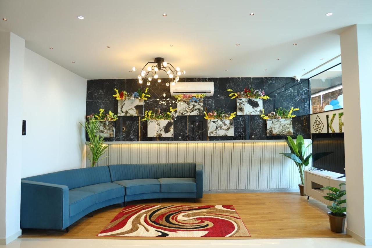 Hotel The Parker Inn By Kbnt Group Сурат Екстериор снимка