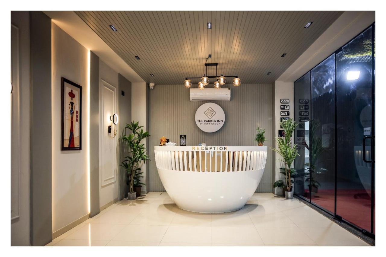 Hotel The Parker Inn By Kbnt Group Сурат Екстериор снимка