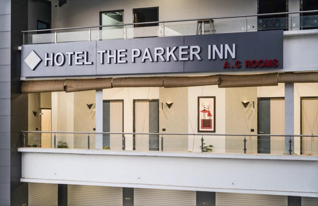 Hotel The Parker Inn By Kbnt Group Сурат Екстериор снимка