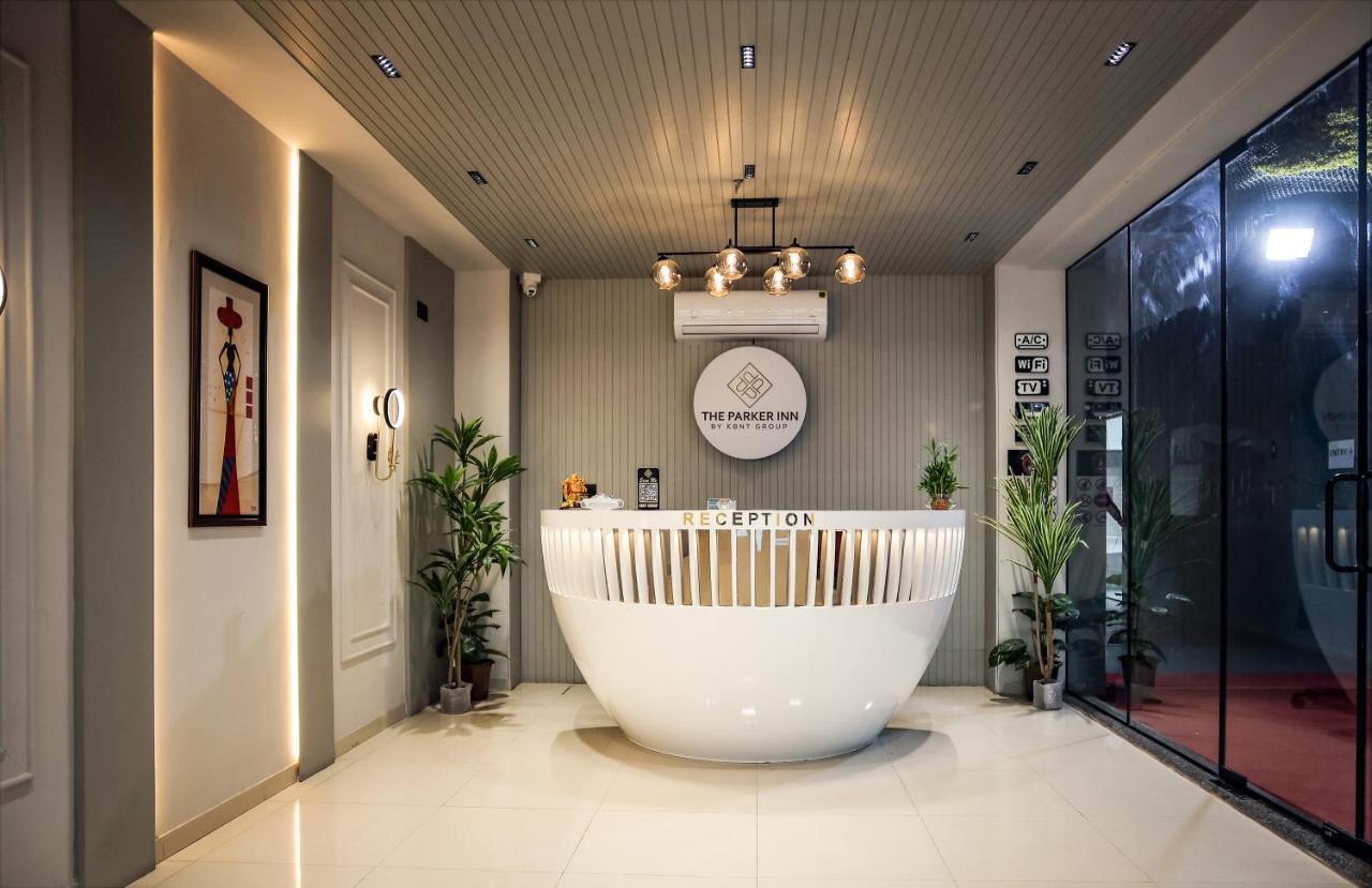 Hotel The Parker Inn By Kbnt Group Сурат Екстериор снимка